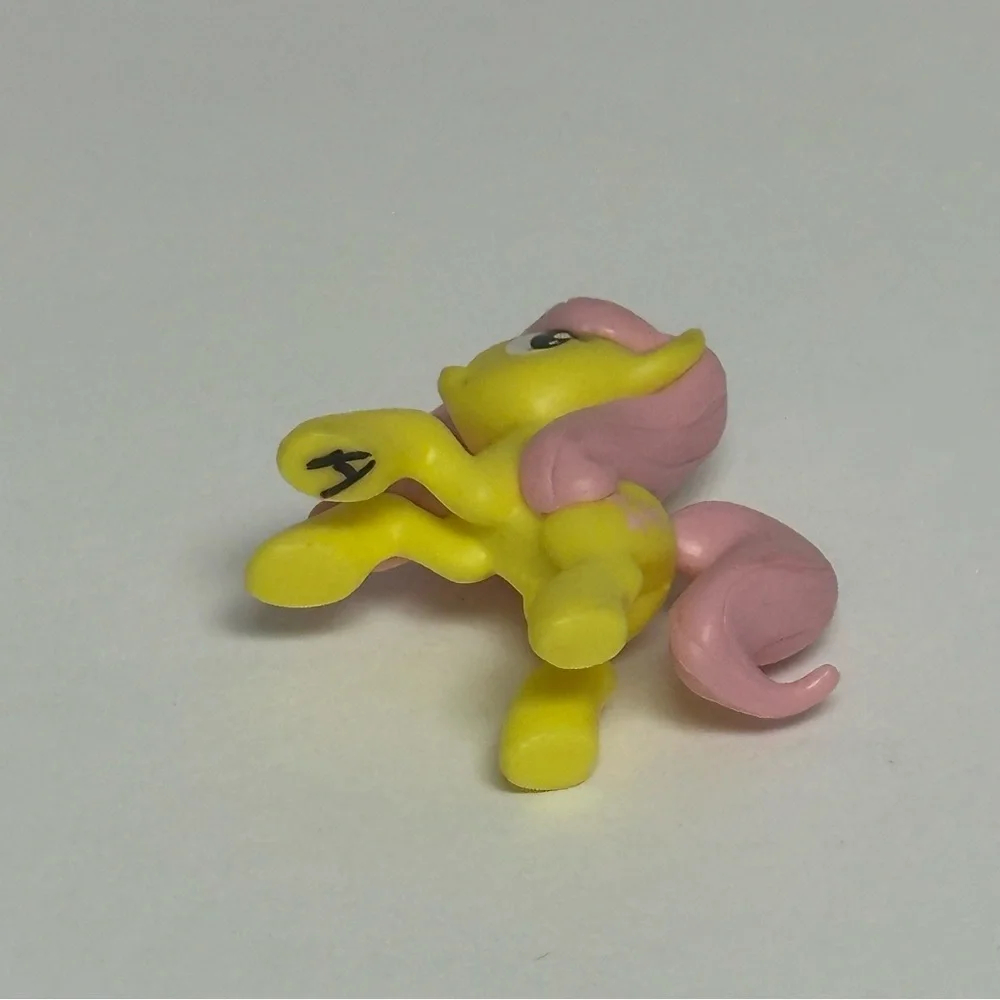 My Little Pony Hershey’s Treasure Surprise Package Mini Figure Fluttershy 1.5in